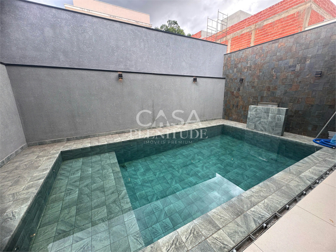 Casa em condomínio à venda com 3 suítes em Wanel Ville, Sorocaba, SP