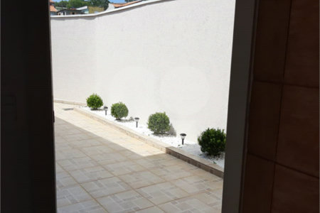 Sobrado à venda com 3 quartos, sendo 1 suíte, em Vila Suissa, Mogi das Cruzes, SP