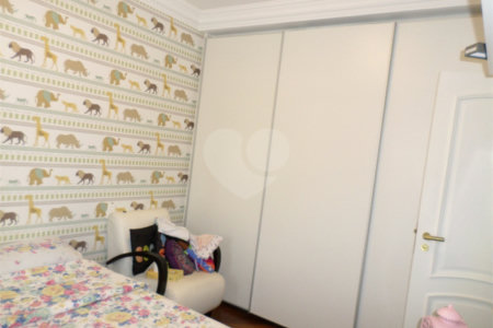 Apartamento à venda com 4 quartos, sendo 2 suítes, em Jardim Londrina, São Paulo, SP
