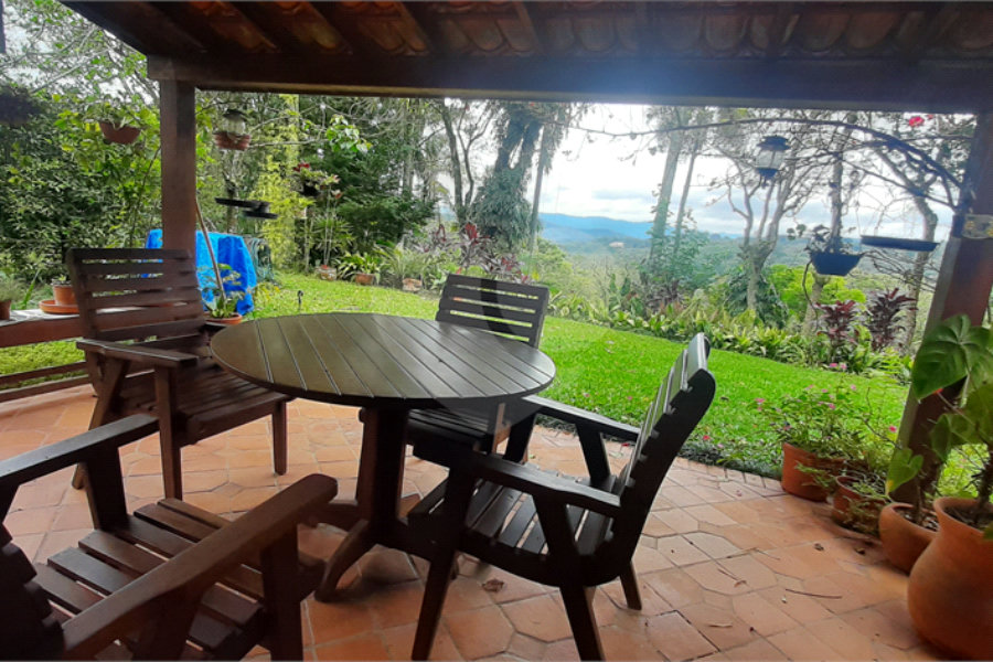 Casa Térrea à venda com 4 quartos, sendo 2 suítes, em Serra da Cantareira, Mairiporã, SP