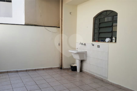 Sobrado à venda ou para alugar com 3 quartos, sendo 1 suíte, em Alto da Boa Vista, São Paulo, SP