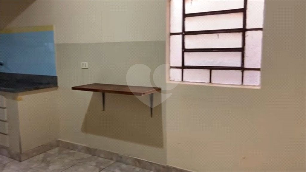 Casa à venda com 3 quartos, sendo 1 suíte,  no Centro, Salto, SP