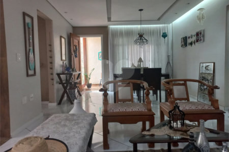 Casa Térrea à venda com 3 quartos em Jardim Virginia Bianca, São Paulo, SP