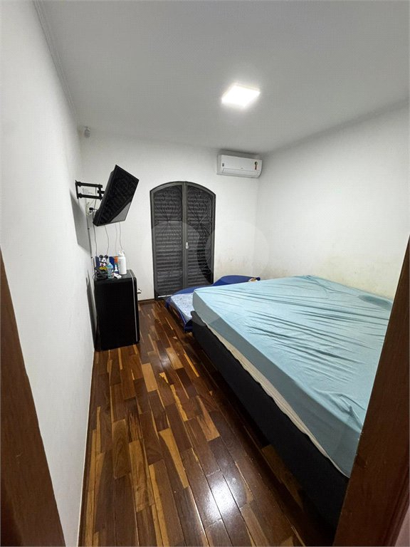 Sobrado à venda com 4 quartos, sendo 1 suíte,  em Jardim Santa Rosa, Araraquara, SP