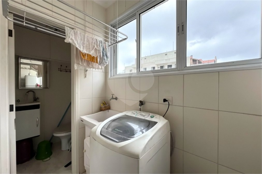 Apartamento à venda com 2 quartos em Pitangueiras, Guarujá, SP