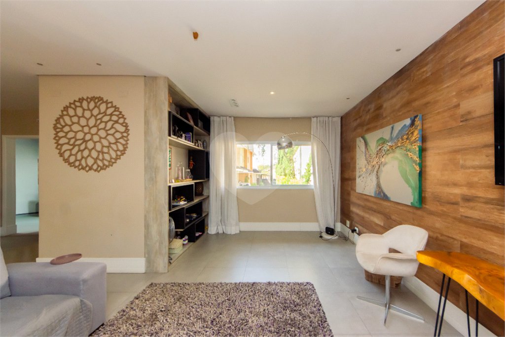 Casa à venda com 5 suítes no condomínio Solar dos Manacas, São Paulo - SP