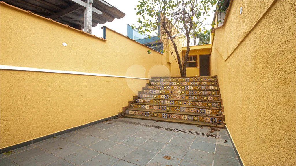 Sobrado à venda com 4 quartos, sendo 1 suíte,  em Jardim Peri Peri, São Paulo, SP