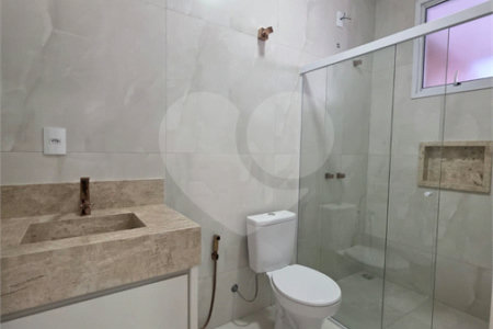 Casa à venda com 3 suítes em Marambaia, Vinhedo, SP