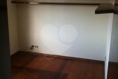 Sobrado à venda com 3 quartos, sendo 1 suíte, em Chora Menino, São Paulo, SP