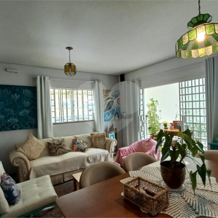 Sobrado à venda com 3 quartos, sendo 1 suíte, em Vila Gomes, São Paulo, SP