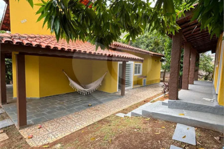 Chácara à venda com 3 quartos, sendo 1 suíte, em Bosque, Vinhedo, SP