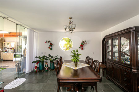 Casa à venda com 4 quartos, sendo 2 suítes,  em Interlagos, São Paulo, SP