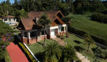 Casa Térrea à venda com 3 quartos, sendo 1 suíte,  em Alpes D'ouro, Bom Jesus dos Perdões, SP