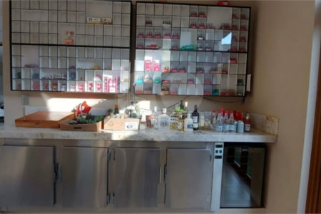 Casa à venda com 5 quartos, sendo 4 suítes, no condomínio Portal dos Oitis, Araraquara - SP