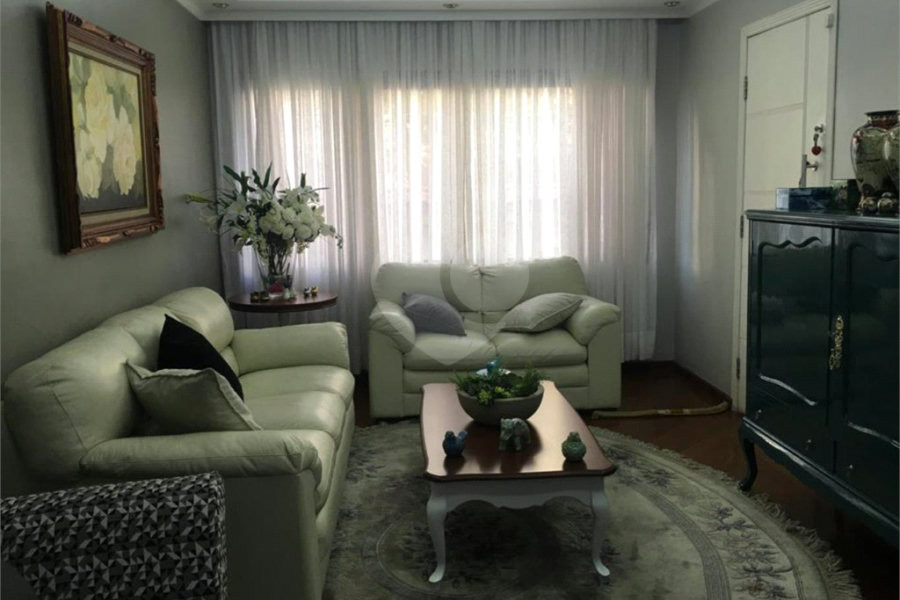 Sobrado à venda com 3 quartos, sendo 1 suíte, em Tremembé, São Paulo, SP