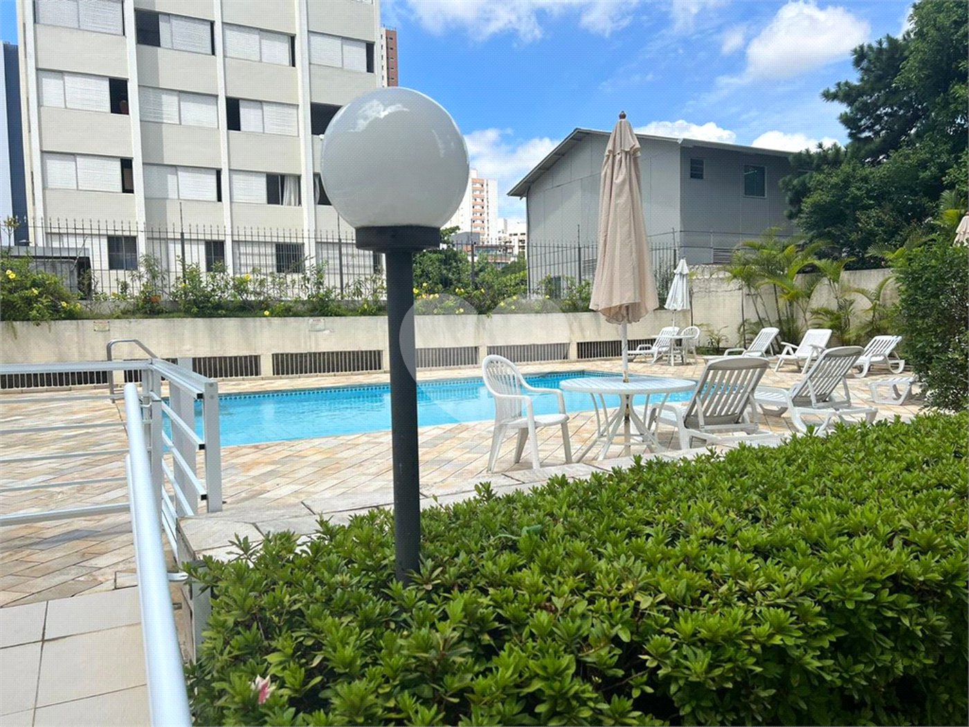Apartamento à venda com 3 quartos, sendo 1 suíte,  em Campo Belo, São Paulo, SP