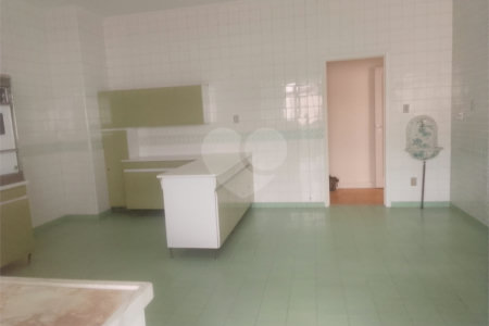 Apartamento à venda com 4 quartos, sendo 1 suíte, em República, São Paulo, SP