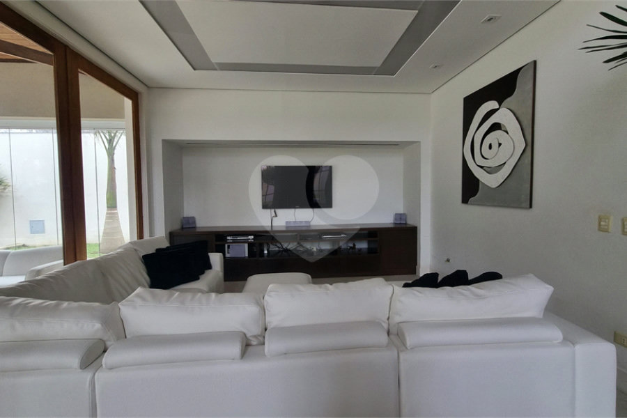 Casa à venda ou para alugar com 5 suítes em Serra da Cantareira, Mairiporã, SP