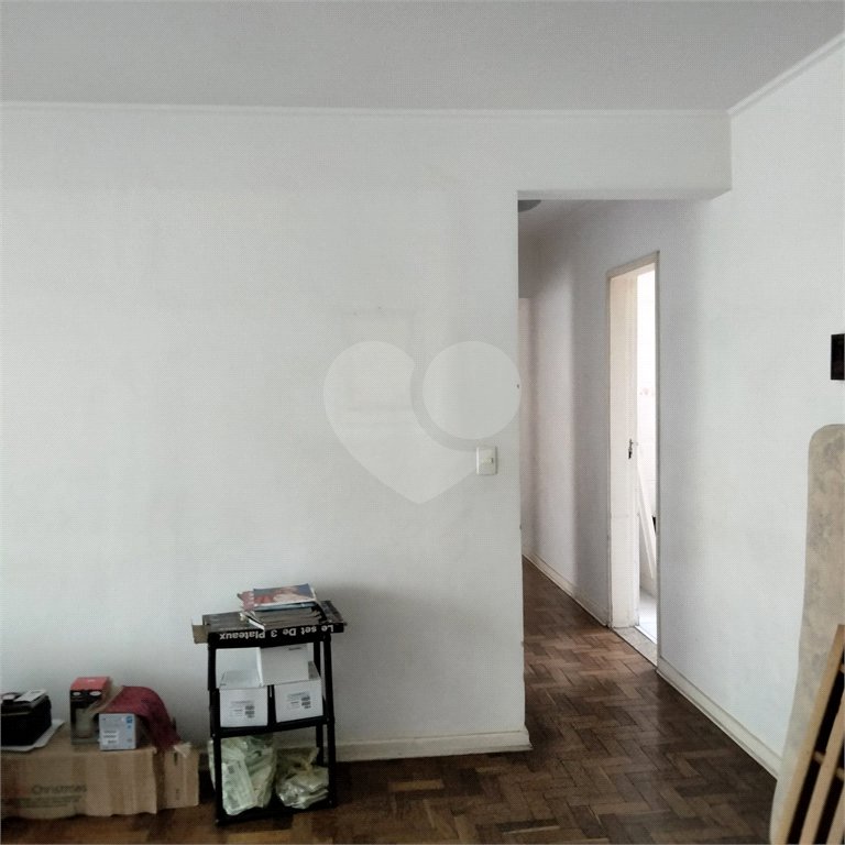 Apartamento à venda com 3 quartos, sendo 1 suíte,  em Aclimação, São Paulo, SP