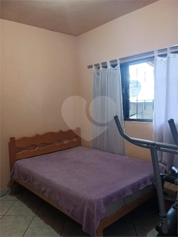 Casa à venda com 4 quartos, sendo 1 suíte,  no Centro, Salesópolis, SP
