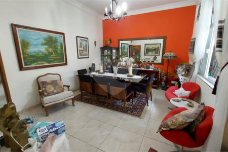 Casa à venda com 6 quartos, sendo 3 suítes, em Grajaú, Rio de Janeiro, RJ