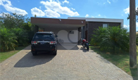 Casa à venda com 3 suítes no condomínio Village Ipanema, Araçoiaba da Serra - SP