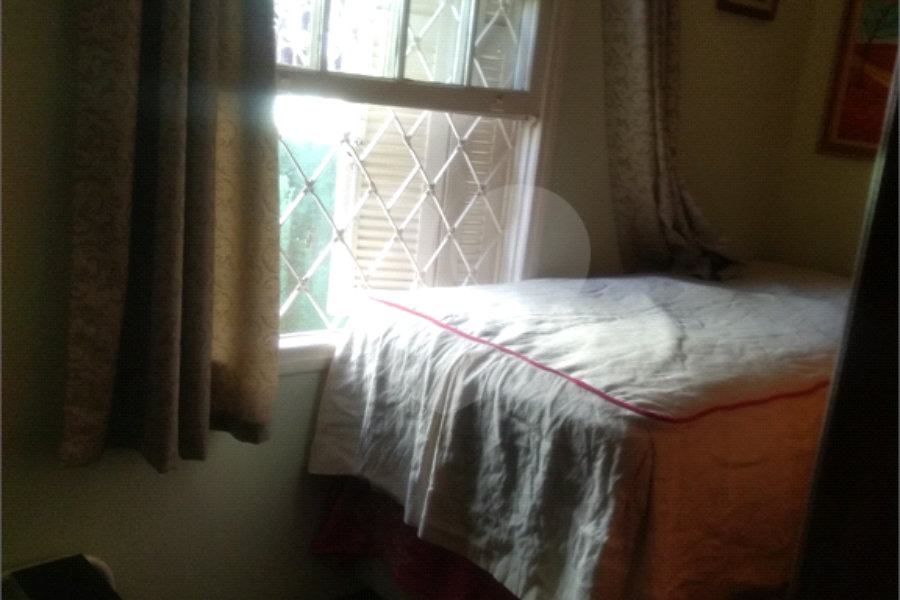 Sobrado à venda com 3 quartos em Horto, São Paulo, SP