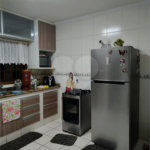 Casa à venda com 4 quartos, sendo 1 suíte, no condomínio Parque Suiça, Caieiras - SP