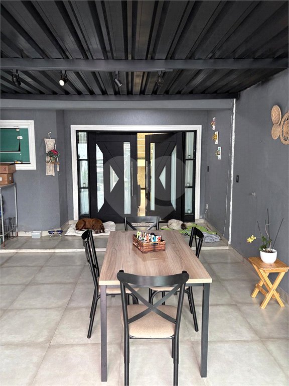Casa à venda com 4 suítes em Vila Lavínia, Mogi das Cruzes, SP