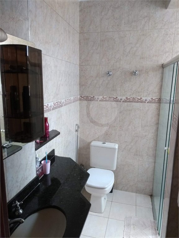 Sobrado à venda com 3 quartos, sendo 2 suítes, no Centro, Araraquara, SP