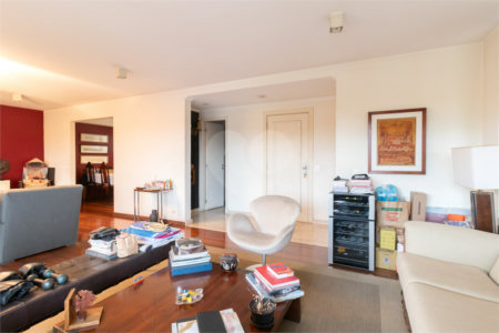 Apartamento à venda com 4 quartos, sendo 2 suítes,  em Alto de Pinheiros, São Paulo, SP