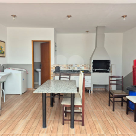 Casa à venda com 4 quartos, sendo 1 suíte, no condomínio Residencial Alto da Lapa II, São Paulo - SP