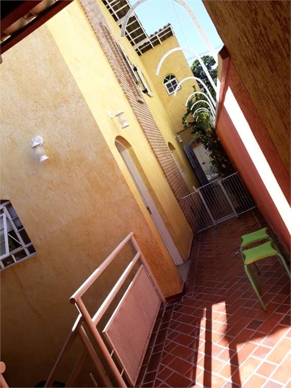 Sobrado à venda com 4 quartos, sendo 1 suíte, em Rio Pequeno, São Paulo, SP