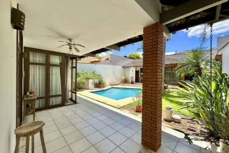 Casa à venda com 4 quartos, sendo 2 suítes,  no condomínio São Paulo Ii, Cotia - SP