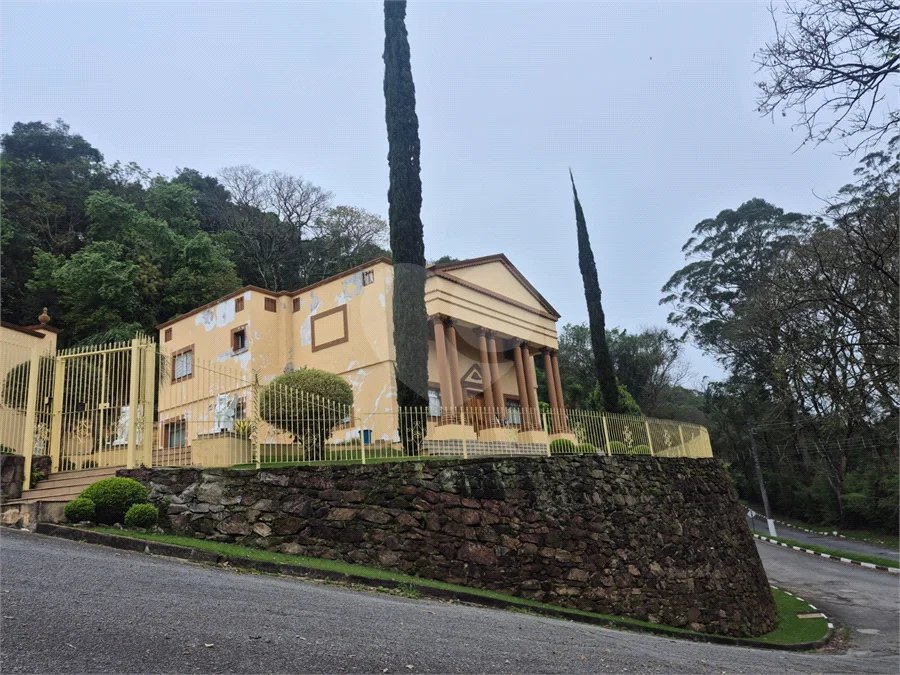Casa à venda com 4 suítes no condomínio Sausalito, Mairiporã - SP