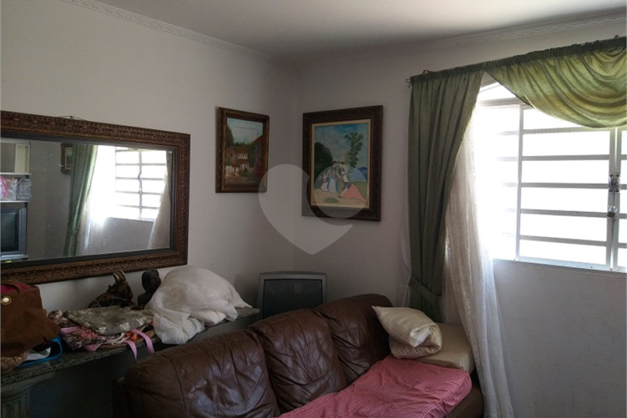 Casa Térrea à venda com 3 quartos, sendo 1 suíte,  no Centro, Serra Negra, SP