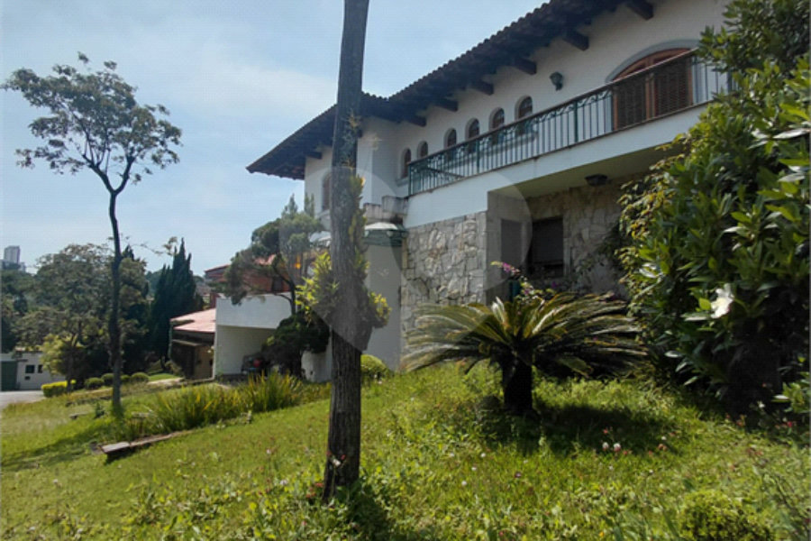 Casa à venda com 4 suítes no condomínio Ville Bourghese, São Paulo - SP