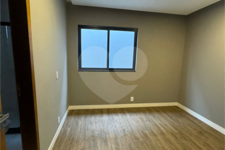 Casa à venda com 5 quartos, sendo 4 suítes, no condomínio Grand Park, Rio de Janeiro - RJ