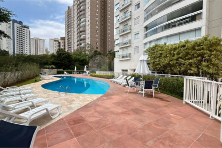 Apartamento à venda com 4 quartos, sendo 3 suítes, em Vila Andrade, São Paulo, SP