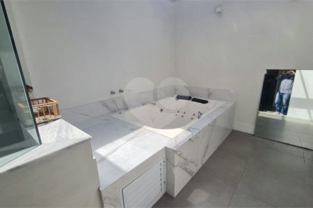 Casa à venda com 3 suítes em Vila Nastri, Itapetininga, SP