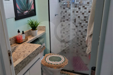 Apartamento à venda com 2 quartos em Vila Carmosina, São Paulo, SP