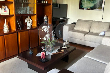 Casa Térrea à venda com 3 quartos, sendo 1 suíte, em Chácara Inglesa, São Paulo, SP