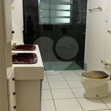 Edifício Louvre | Apartamento Neoclássico de 425m² à Venda na Praça da República — Centro de São Paulo
