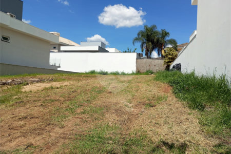 Terreno para venda no condomínio de alto padrão DAMHA II