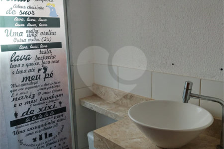 Apartamento no condomínio Monte Everest dispondo de 48m²