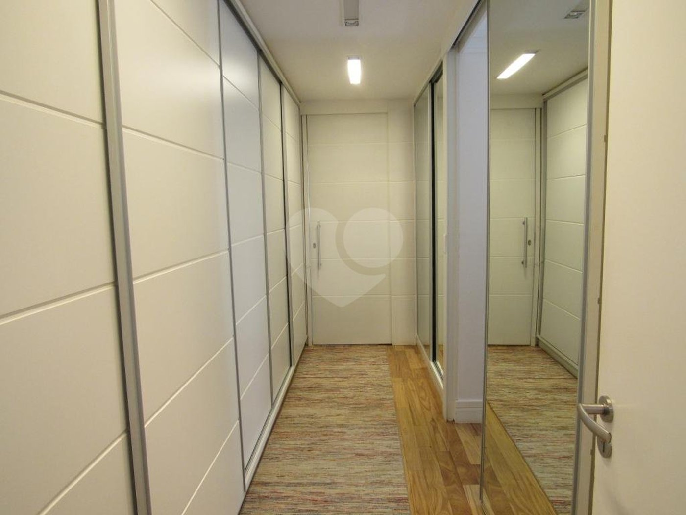 Apartamento à venda com 3 suítes em Real Parque, São Paulo, SP