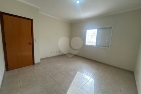 Casa à venda com 4 quartos, sendo 1 suíte,  no condomínio Lago da Boa Vista, Sorocaba - SP