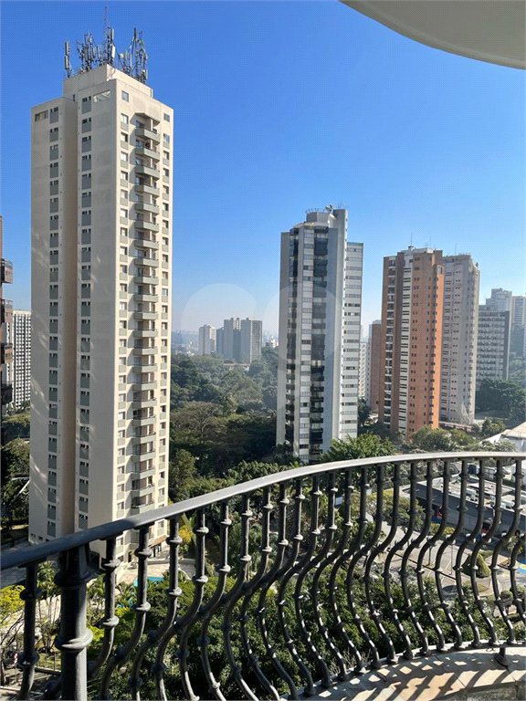 Apartamento à venda com 4 quartos, sendo 2 suítes, em Vila Andrade, São Paulo, SP