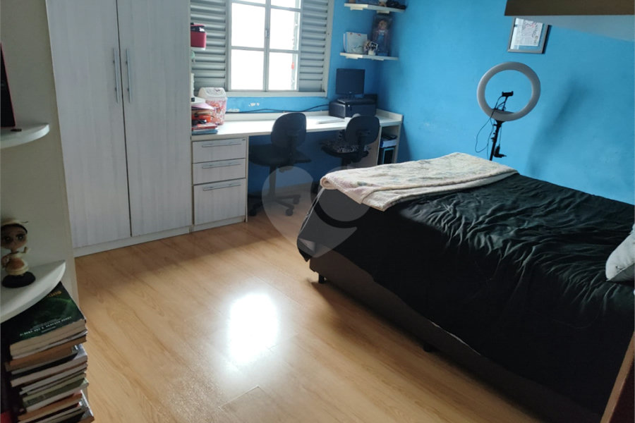 Sobrado à venda com 4 quartos, sendo 1 suíte,  em Saúde, São Paulo, SP