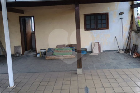 Casa à venda com 5 quartos, sendo 1 suíte, em Bangu, Rio de Janeiro, RJ